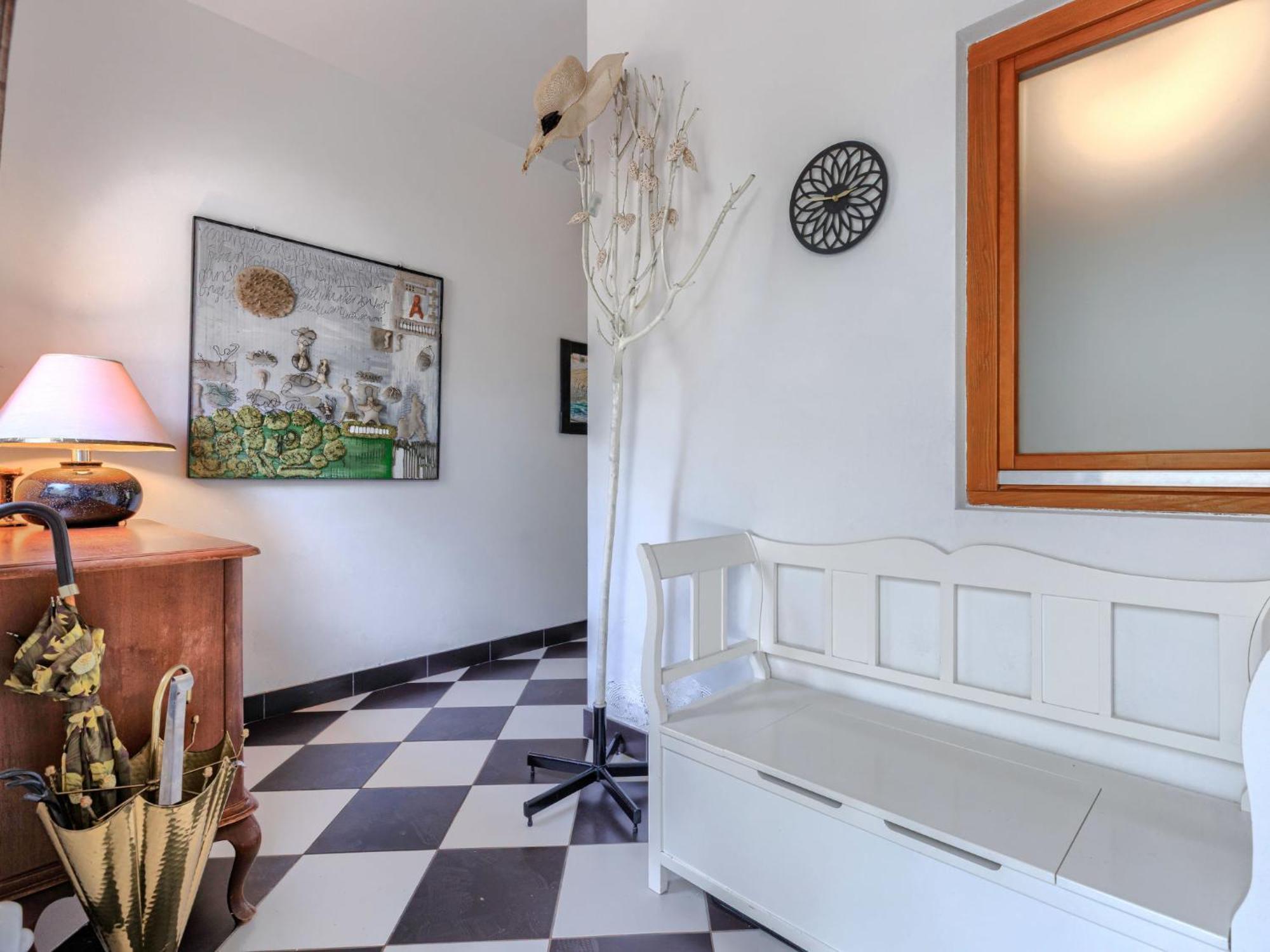 Acquila By Interhome *