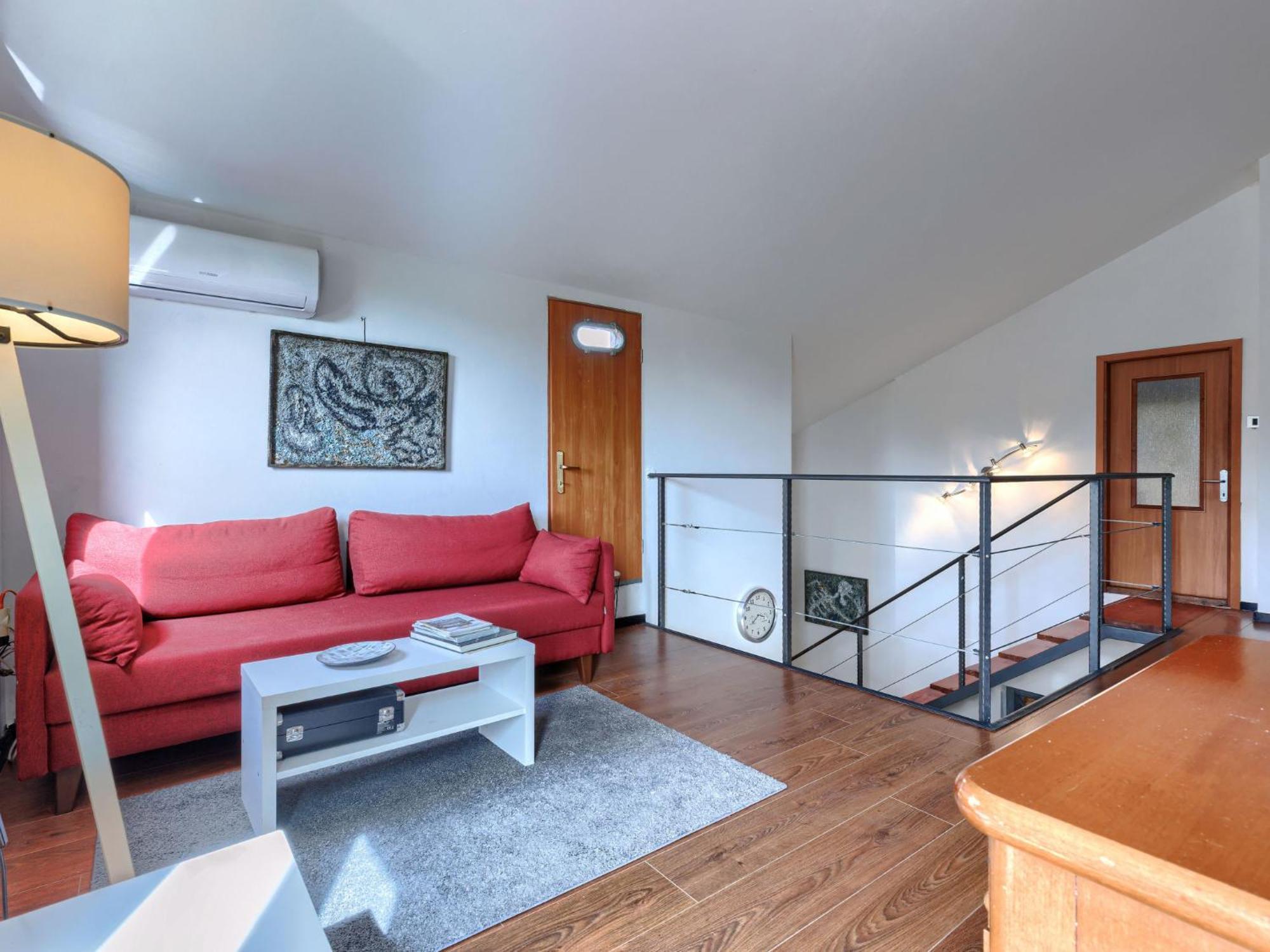 Acquila By Interhome *