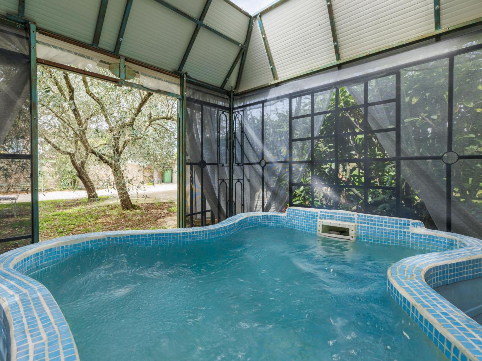 Acquila By Interhome *